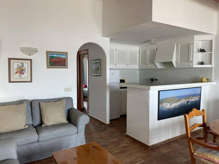 Gîte pour 4 personnes, avec piscine ainsi que terrasse et vue à Fornells - 3