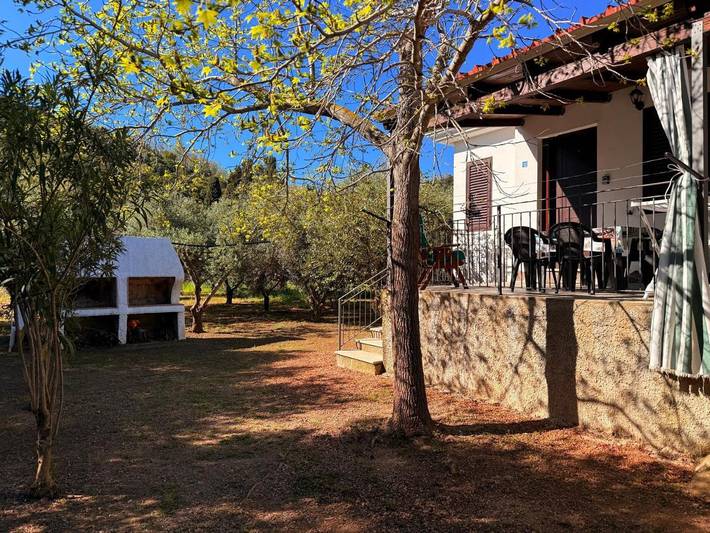 Location de vacances pour 4 personnes, avec jardin ainsi que balcon et vue dans Cardedu - 4
