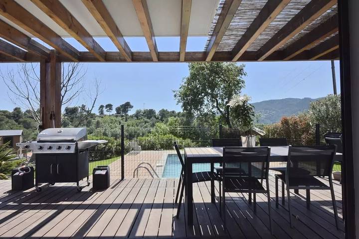 Location de vacances pour 6 personnes, avec piscine et jardin à La Roquette-sur-Siagne - 4