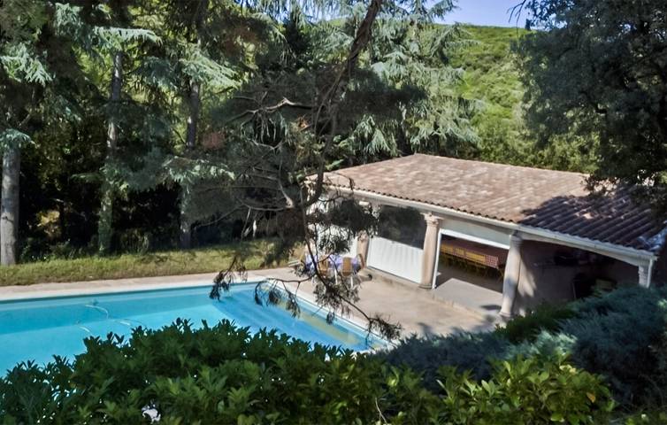 Location de vacances pour 4 personnes, avec jardin et piscine à Cabrerolles - 2