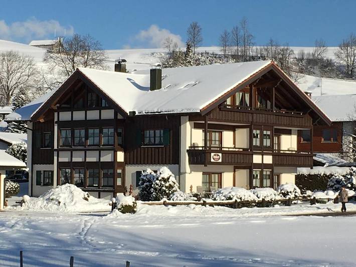 Ferienwohnung für 2 Personen, mit Balkon und Terrasse sowie Garten und Ausblick in Altstädten
