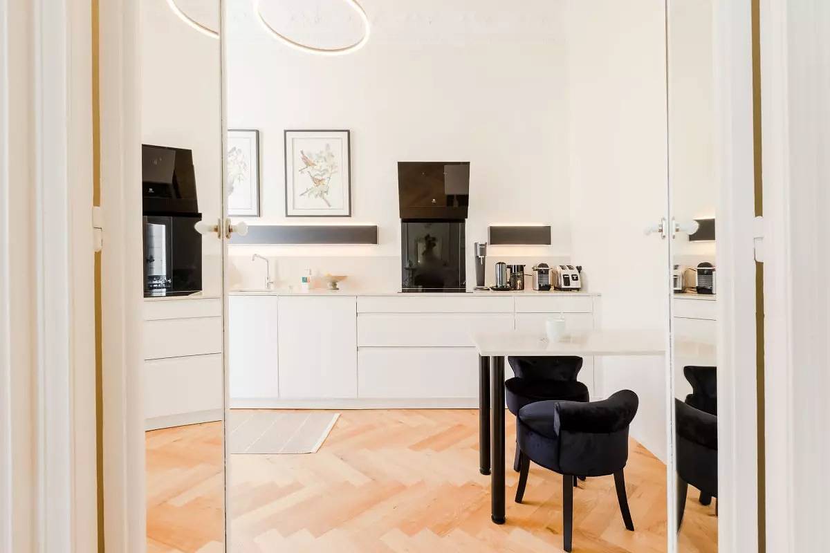 Appartement entier, Hyper centre Cannes - 4P à 100m du palais in Cannes, Côte méditerranéenne (France)