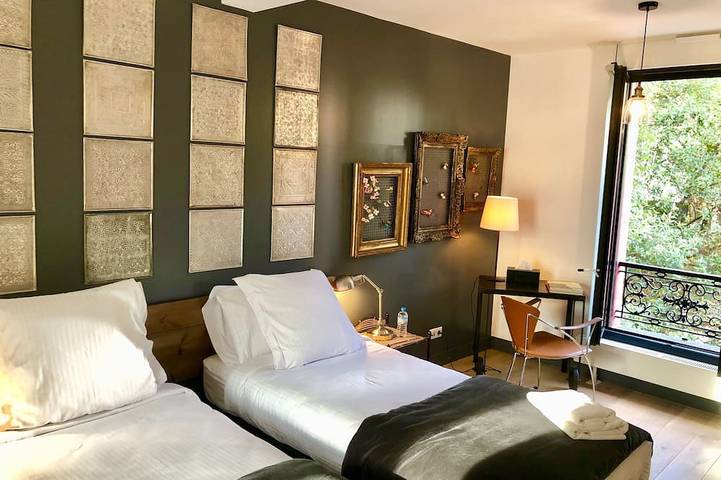 Villa Parisiata Schwimmbad, Sauna, Garten und Fitness. Außergewöhnliche Lage! in Puteaux, Hauts-de-Seine