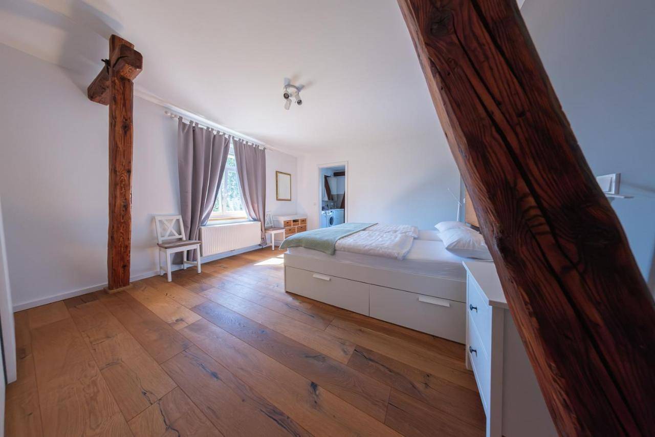 Twin Room with Bathroom in Wiesbaden, Südhessen