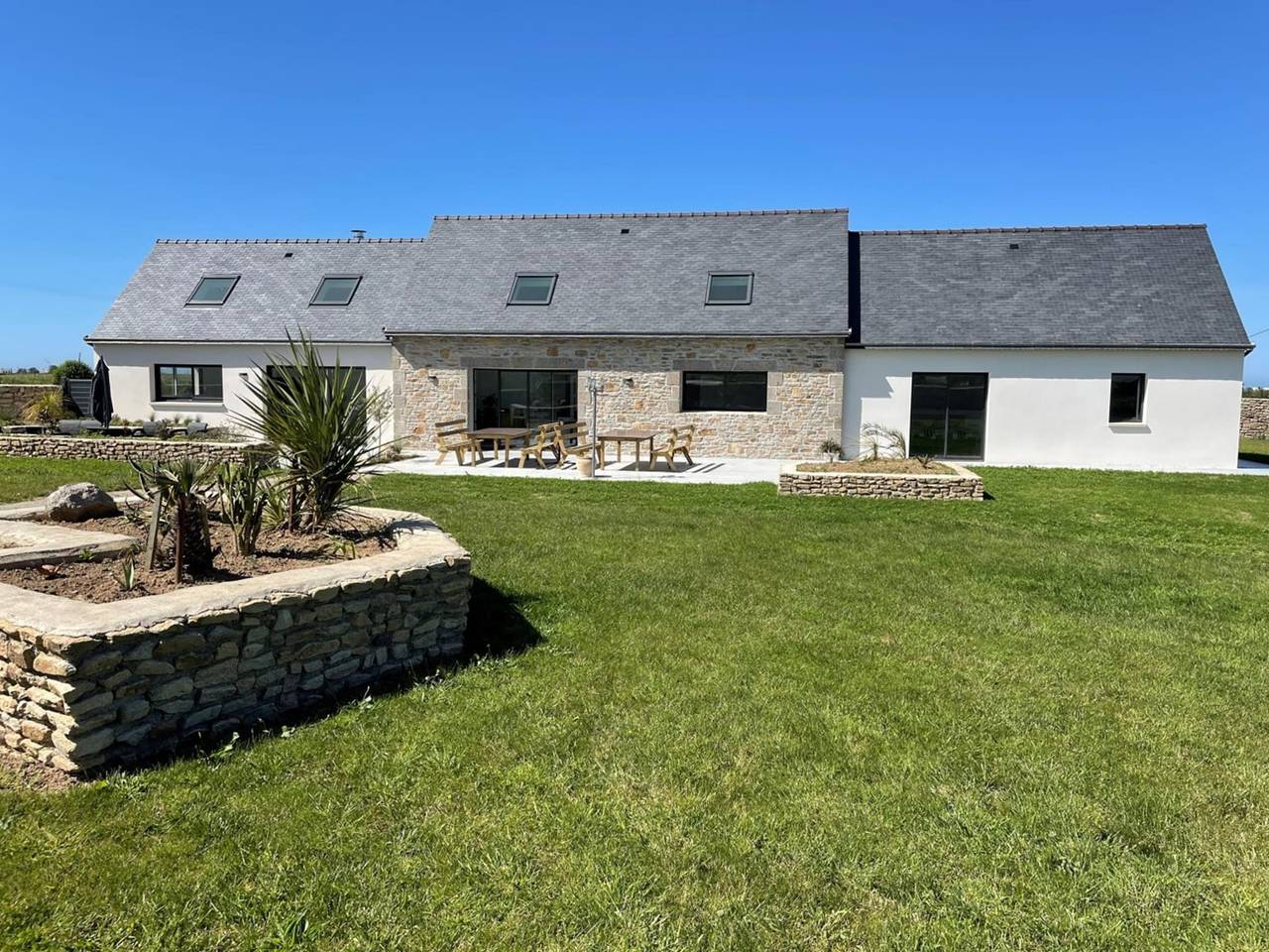Apartamento entero, Casa Ploudalmézeau con piscina climatizada in Ploudalmézeau, Región de Brest
