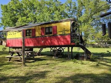 Gîte pour 2 personnes, avec jardin ainsi que piscine et jacuzzi à Sigalens