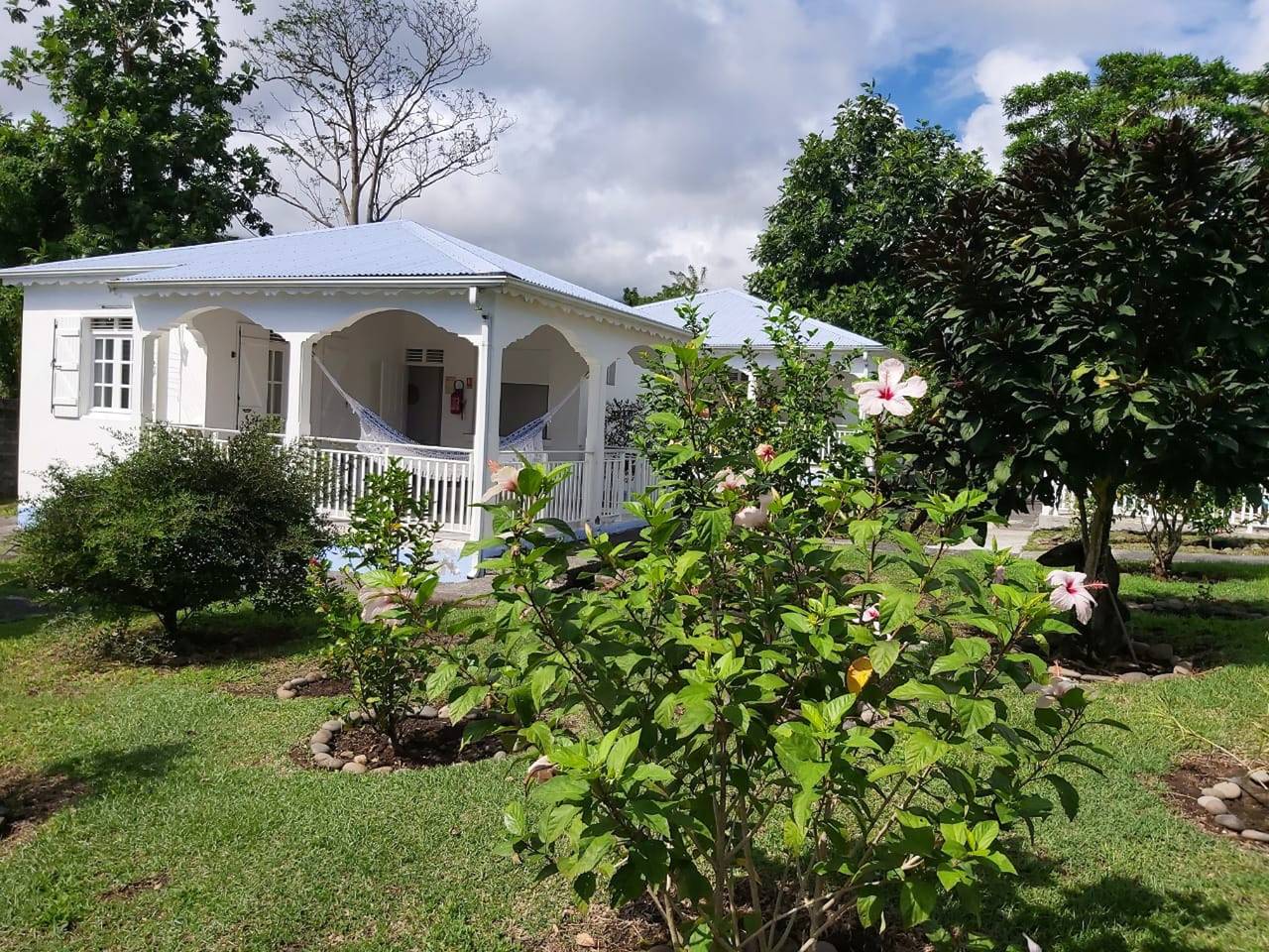 Encantador bungalow en Capesterre-Belle-Eau con piscina compartida in Capesterre-Belle-Eau, Guadalupe