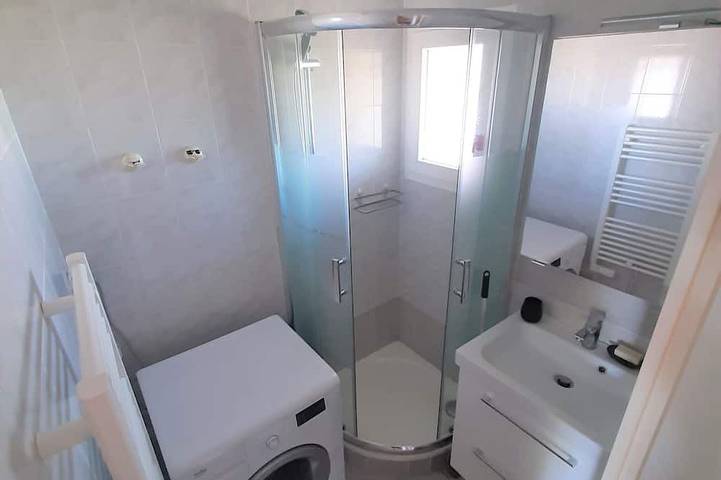 Gîte pour 6 personnes, avec balcon dans Plage Miramar - 4