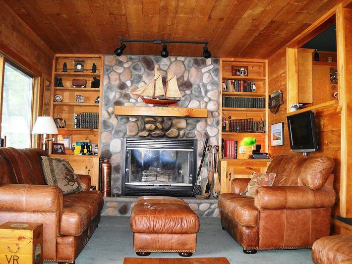 Vacation rental for 14 people, with terrace and hot tub in Keuka Lake