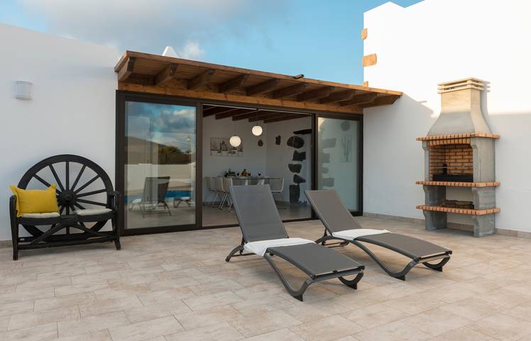 Casa Valeria: casa vacacional espaciosa con WiFi en Mancha Blanca in Mancha Blanca, Tinajo