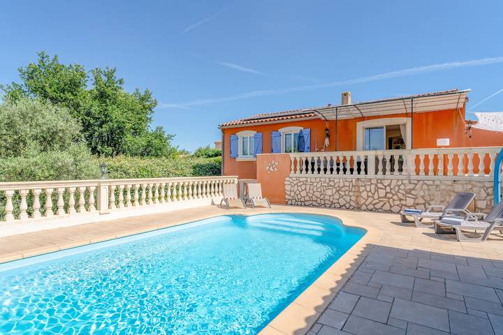 Villa « La Ceriseraie » con vistas a la montaña, Wi-Fi y aire acondicionado in Malaucène, Parque natural regional del Mont Ventoux