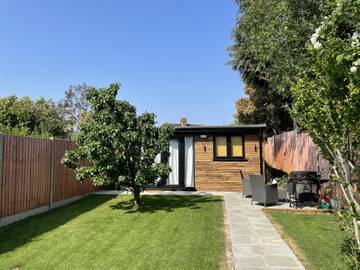 Studio für 2 Personen, mit Terrasse und Garten, kinderfreundlich in London