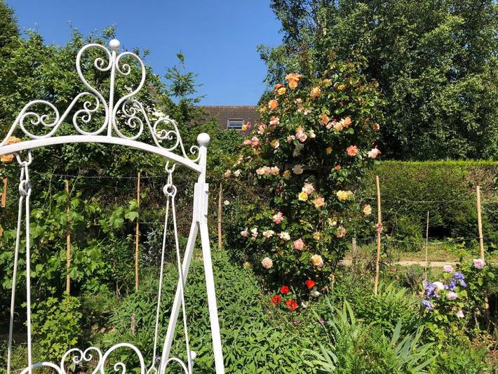 Gîte pour 3 personnes, avec terrasse et vue ainsi que sauna et jardin à Bois-Jérôme-Saint-Ouen - 3