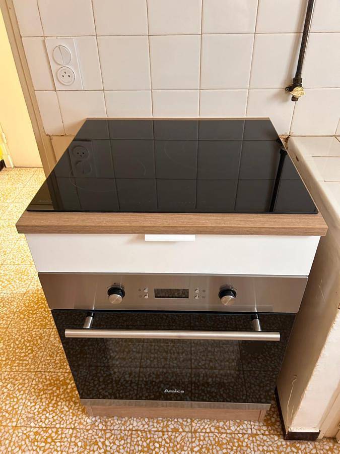 Location de vacances pour 6 personnes, avec terrasse ainsi que jardin et vue, animaux acceptés à Saint-Estève - 3