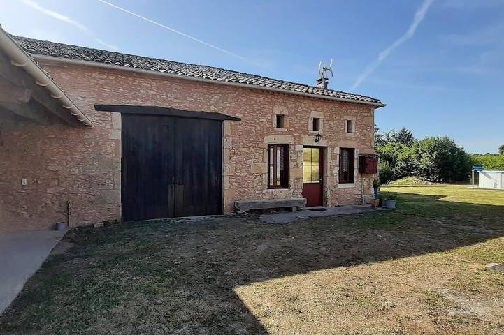 Location de vacances pour 6 personnes, avec jardin, animaux acceptés à Blanquefort-sur-Briolance