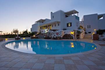 Cottage pour 5 personnes, avec piscine ainsi que jardin et vue dans Agia Anna