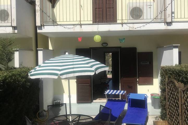 Ferienhaus für 6 Personen, mit Balkon und Garten sowie Pool