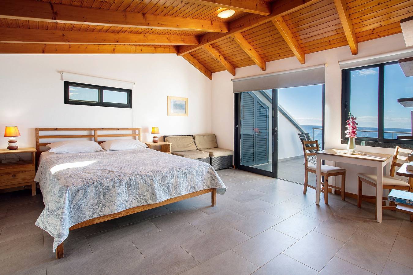 Appartement 'The Wave House - Oceanfront' met Uitzicht op Zee, Wifi en Airconditioning, foto 14