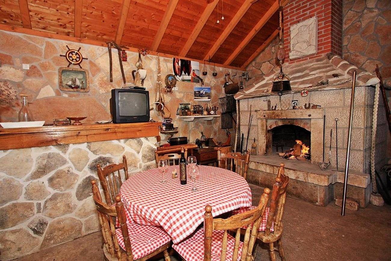 Two bedroom house with terrace Mirca, Brač K-24033 in Mirca, Supetar