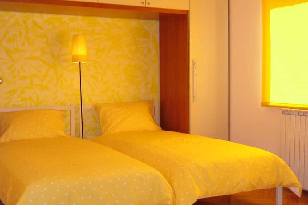 Elegante villa met privé zwembad, niet ver van Porec stranden! in Karojba, Centraal Istrië