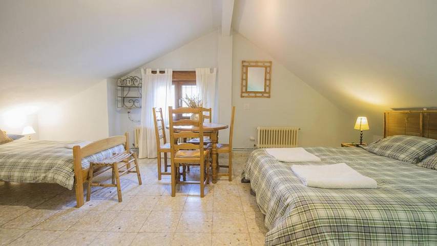 Casa rural para 19 personas, con vistas además de jardín y piscina en Montes de Toledo - 4