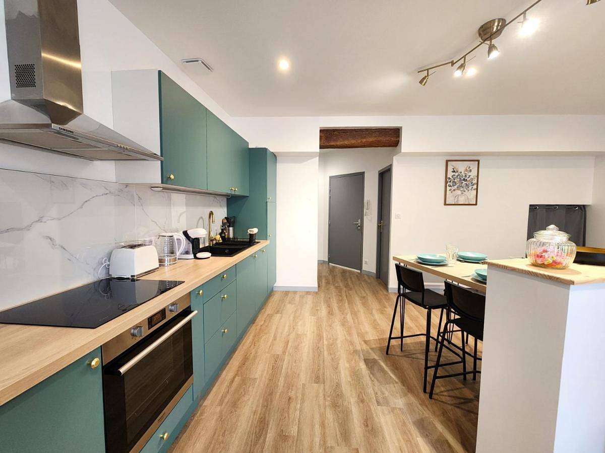 Appartement entier, Studio Apartment in Marmande, Région de Marmande