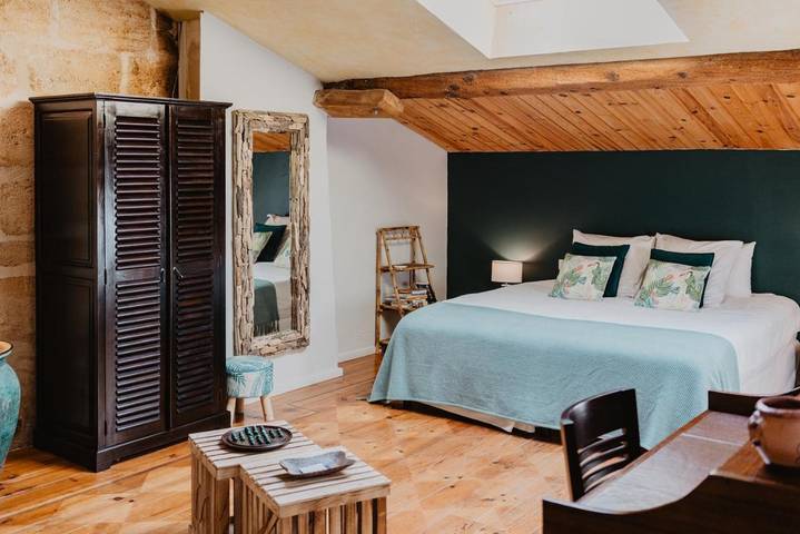 Gîte pour 3 personnes, avec vue ainsi que jardin et piscine à Pauillac - 2