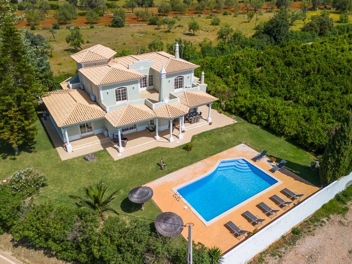 Location de vacances pour 10 personnes, avec Terrasse et Jardin dans Boliqueime