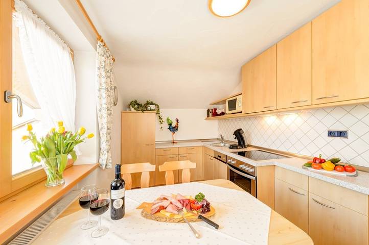Ferienwohnung für 2 Personen, mit Ausblick und Balkon sowie Garten, kinderfreundlich in Rubi - 3