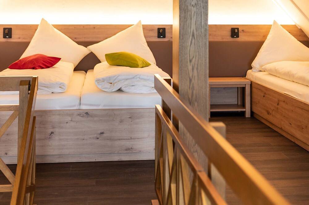 Ganze Wohnung, 4.Familienzimmer Standard in Altena, Märkischer Kreis