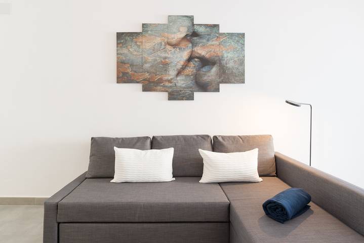 Apartamento entero, Apartamento 'The Kiss Málaga Centro' con Balcón, Wi-Fi y Aire Acondicionado in Málaga Centro, Málaga