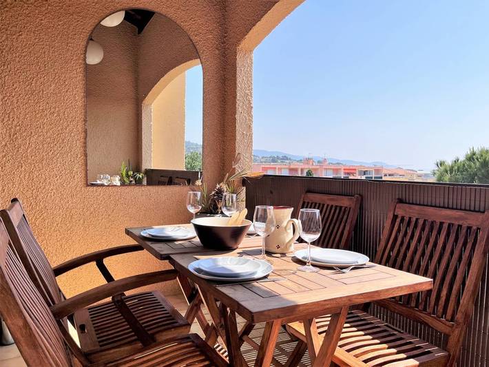 Ferienwohnung für 3 Personen, mit Terrasse und Ausblick in Bormes-les-Mimosas