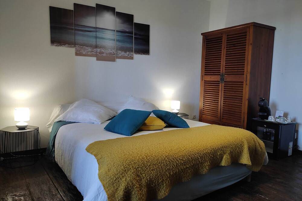 Apartamento entero, Suite Auténtica - Patrimoine in Oloron-Sainte-Marie, Béarn