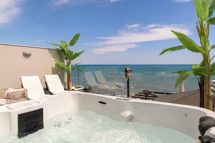 Apartment for 6 people, with hot tub in Laganas