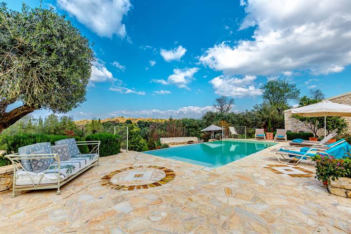 Villa for 7 people, with garden and children pool, child-friendly - 1