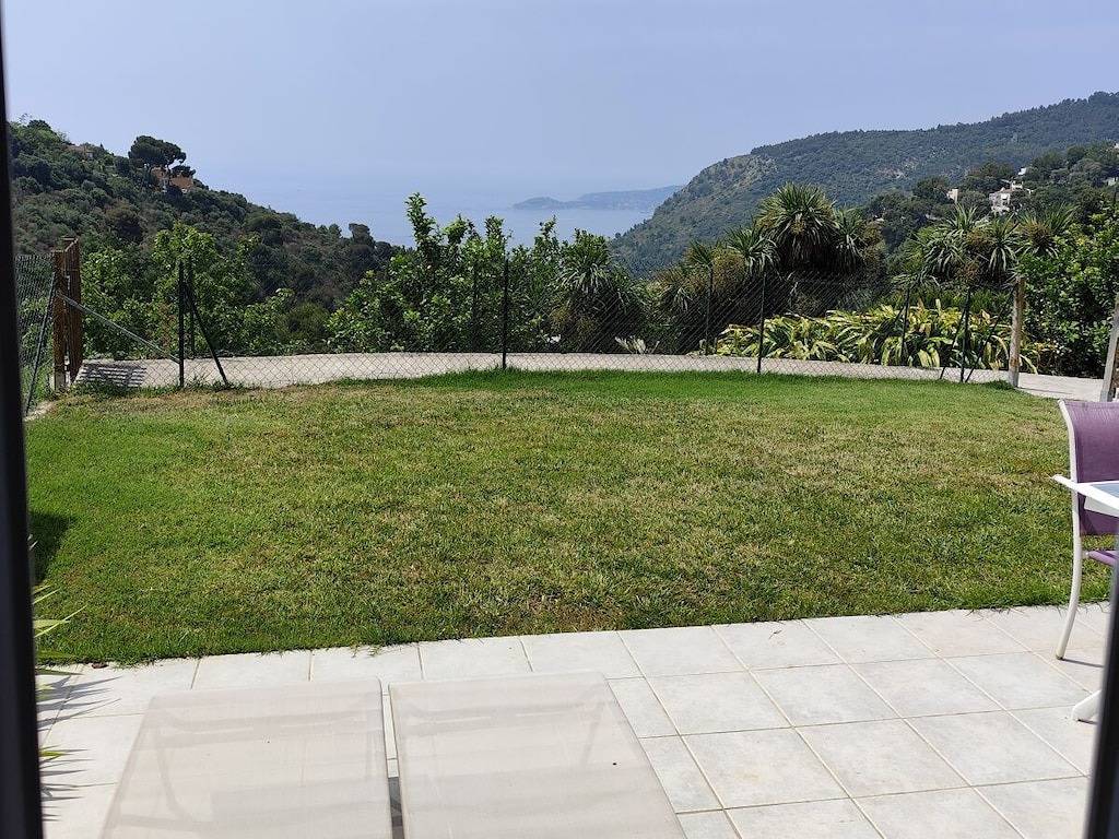 Apartamento vacacional en Èze con piscina. in Èze, Costa mediterránea (Francia)