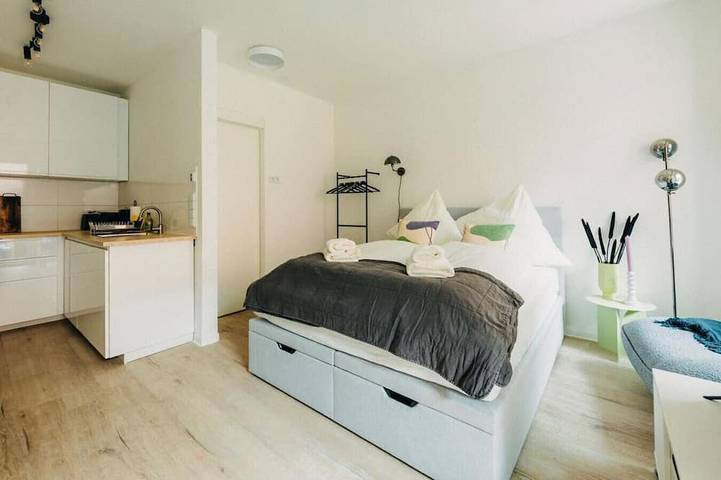 Ganze Wohnung, Design Apartment | Urban | Art | High-Speed WiFi in Düsseldorf-Friedrichstadt, Düsseldorf