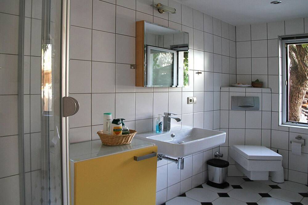 Entire apartment, Holiday home with art-formerly Tui Ferienhaus in Leipzig-South, Leipzig