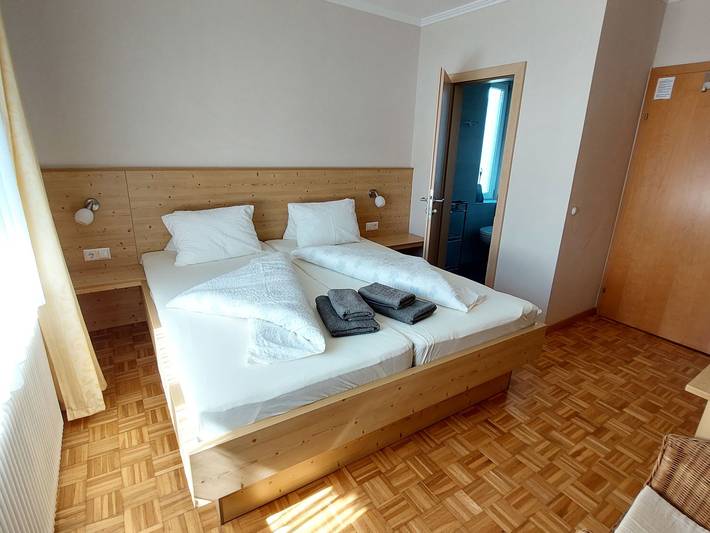 Ferienwohnung für 4 Personen, mit Balkon und Garten am Wörthersee - 2