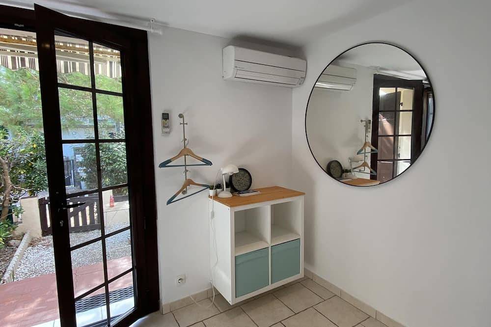 Ganze Wohnung, Studio Rdc-Studio-Ensuite mit Dusche-Gartenblick in La Capte, Hyeres