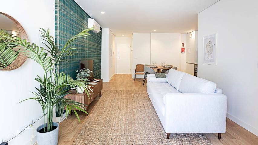 Apartamento entero, Paraíso -1B w/ AC & Patio by LovelyStay in Santo Ildefonso, Cedofeita, Santo Ildefonso, Sé, Miragaia, São Nicolau e Vitória