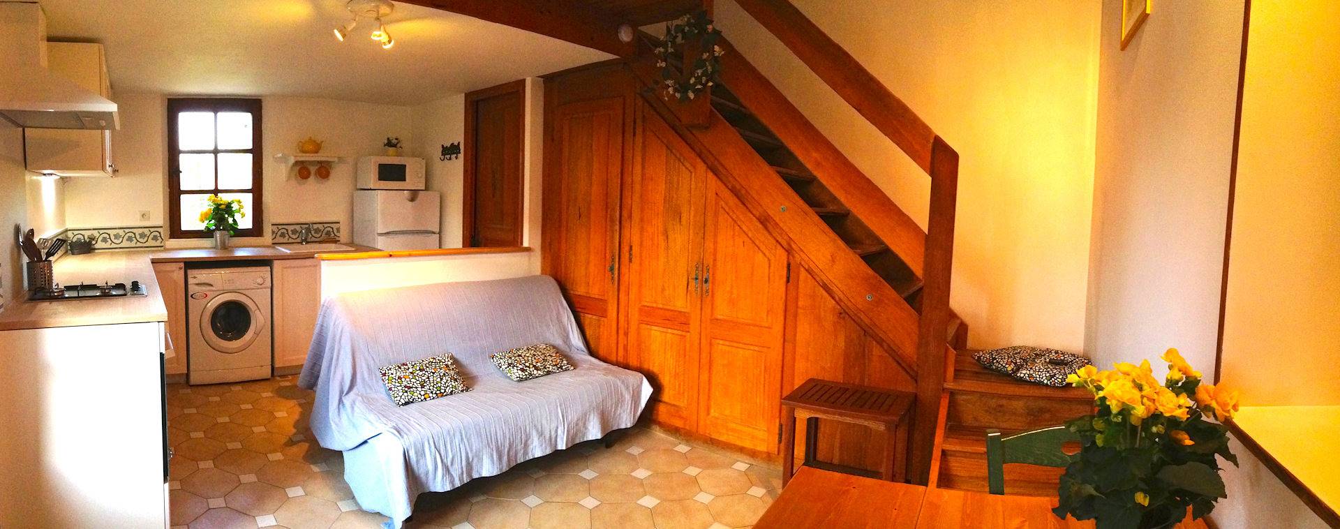 Apartamento entero, Apartamento 'La Truite' con terraza privada, Wi-Fi y aire acondicionado in L'Isle-sur-la-Sorgue, Vaucluse