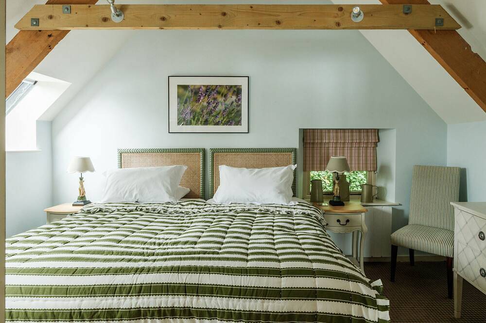 Sandridge Boathouse, family friendly, with open fire in Stoke Gabriel in Stoke Gabriel, Devon