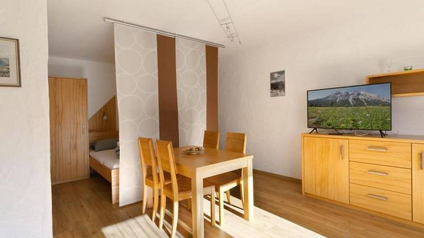 Ferienwohnung für 5 Personen, mit Garten und Sauna in Leutasch - 2