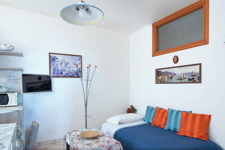 Haus in einer Villa in Amalfi mit herrlichem Meerblick, Parkplatz in der Nähe. in Amalfi, Sorrento Coast
