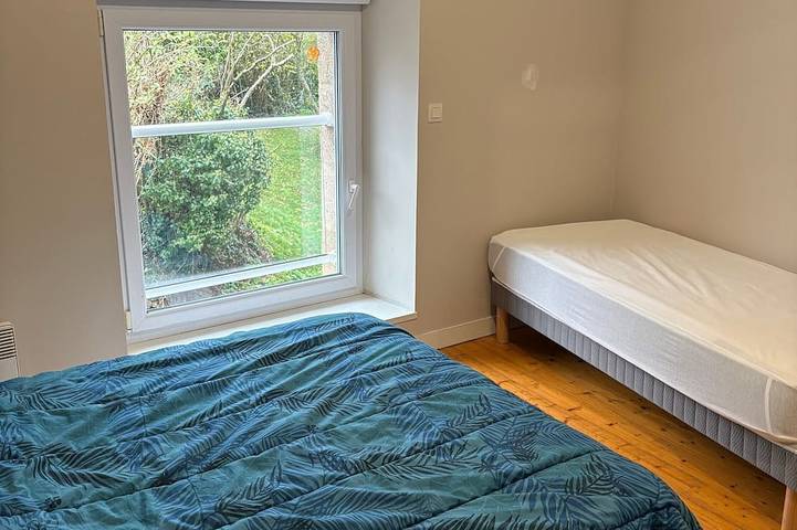 Location de vacances pour 15 personnes, avec jardin et terrasse à Baguer-Pican - 2