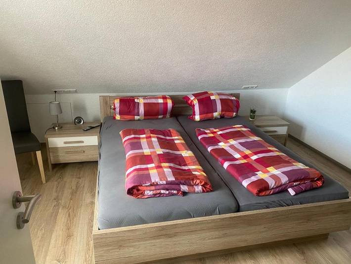 Ferienwohnung für 5 Personen, mit Balkon und Terrasse sowie Garten und Sauna in Beuren
