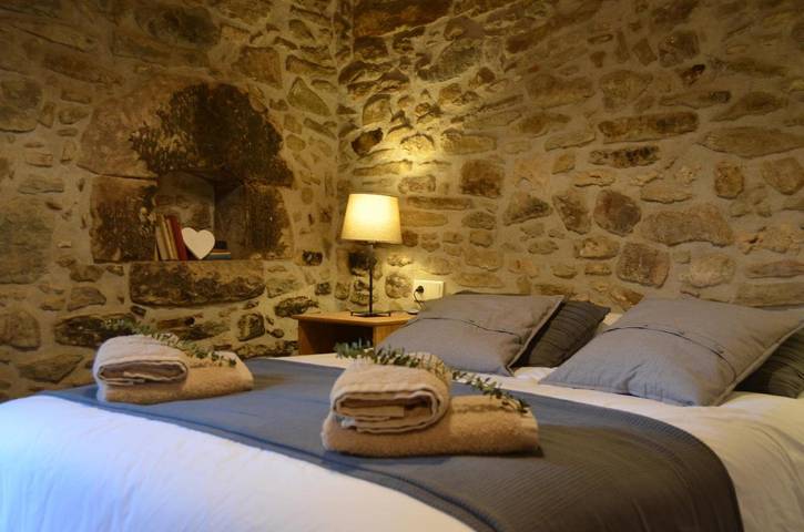 Casa rural para 4 personas, con jardín y piscina en Cataluña - 3