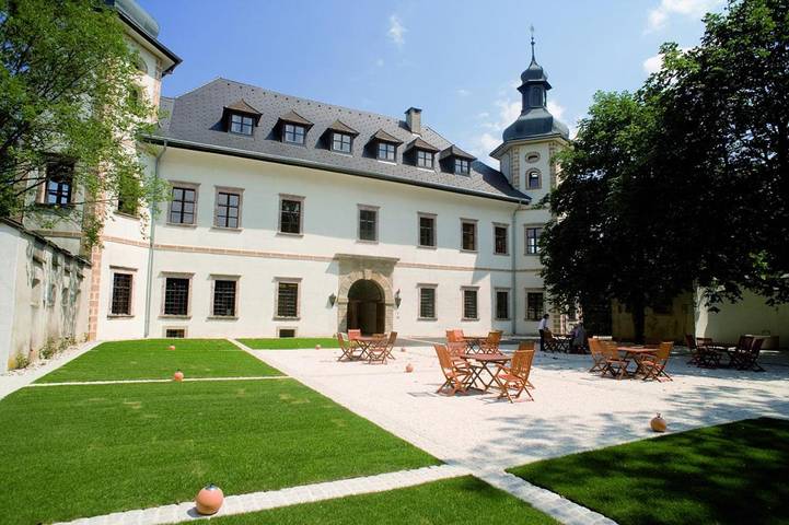 Hotel, mit Terrasse und Garten sowie Sauna