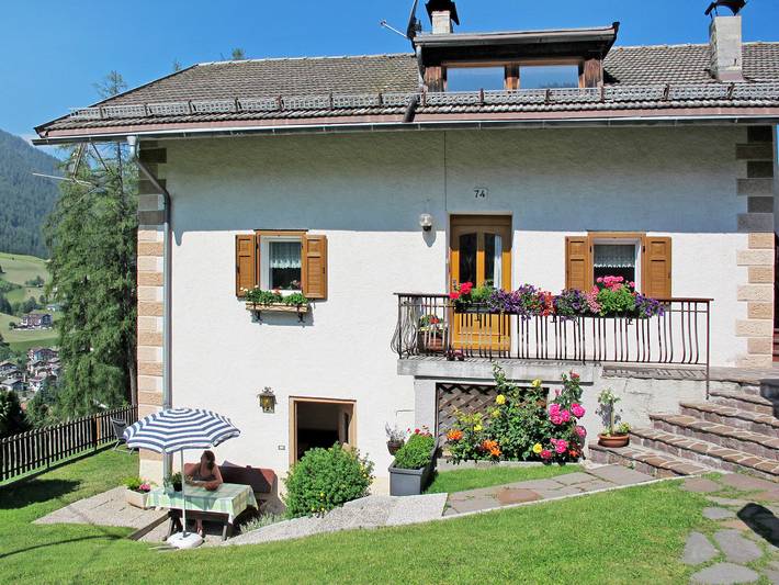 Ferienwohnung für 2 Personen, mit Terrasse und Garten in St. Ulrich in Gröden